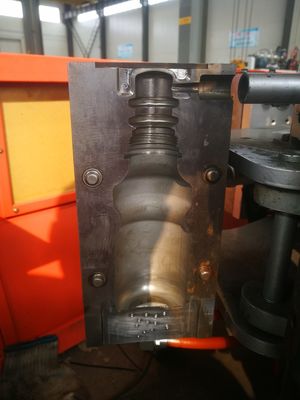 250ml 45 스틸 물병 금형 중공 성형 CNC 세척